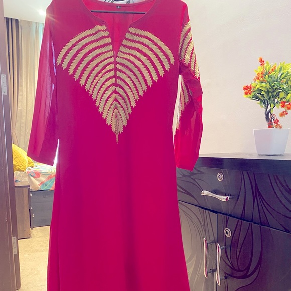 Akira Dark Pink Kurti /kurta - Picture 5 of 7